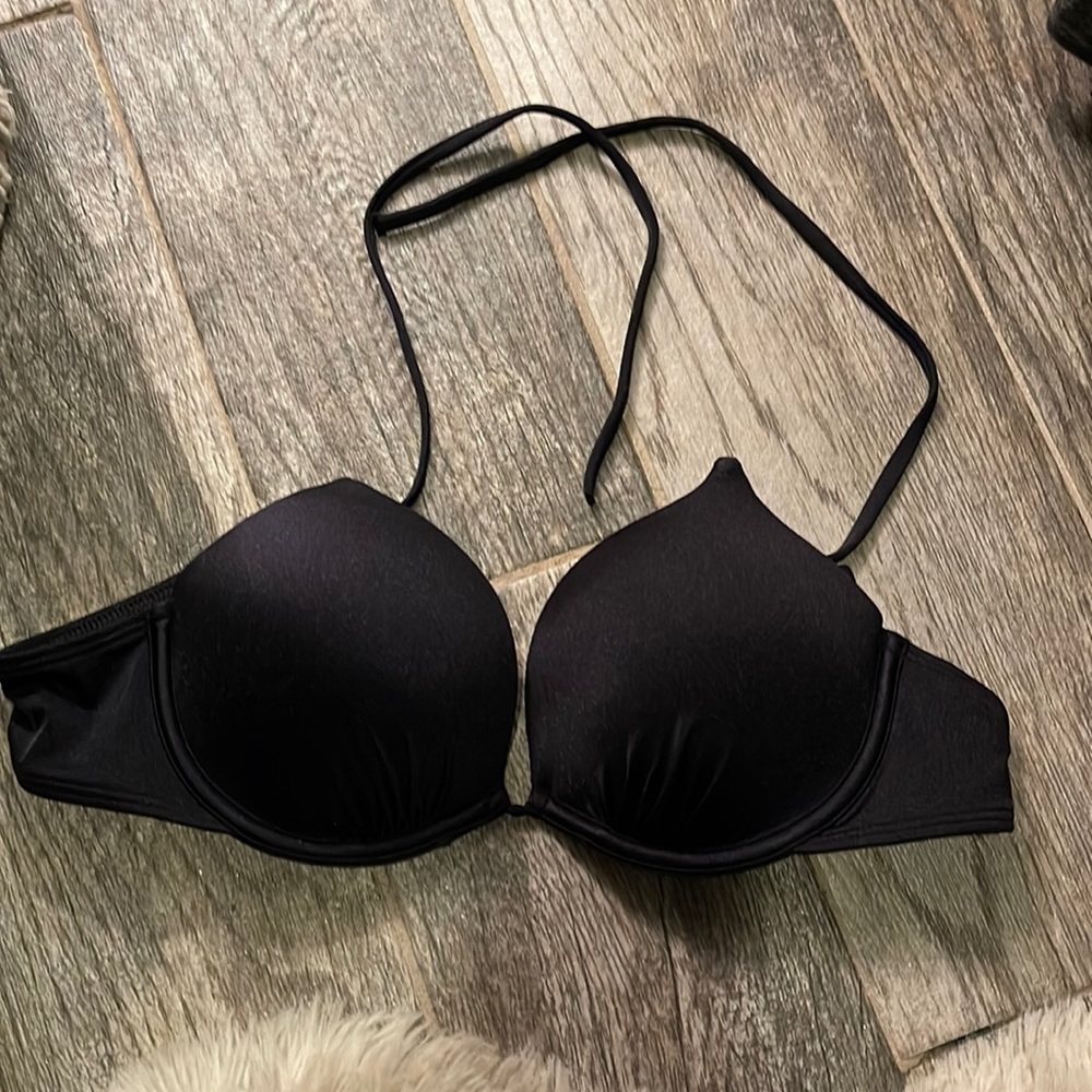 New Victoria’s Secret bikini top 34B padded bombshell never worn